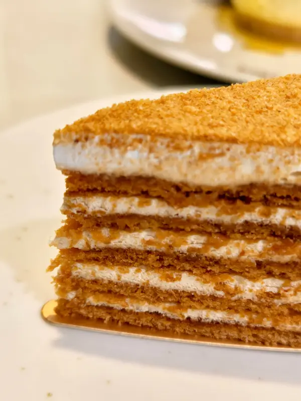 Medovik honey cake